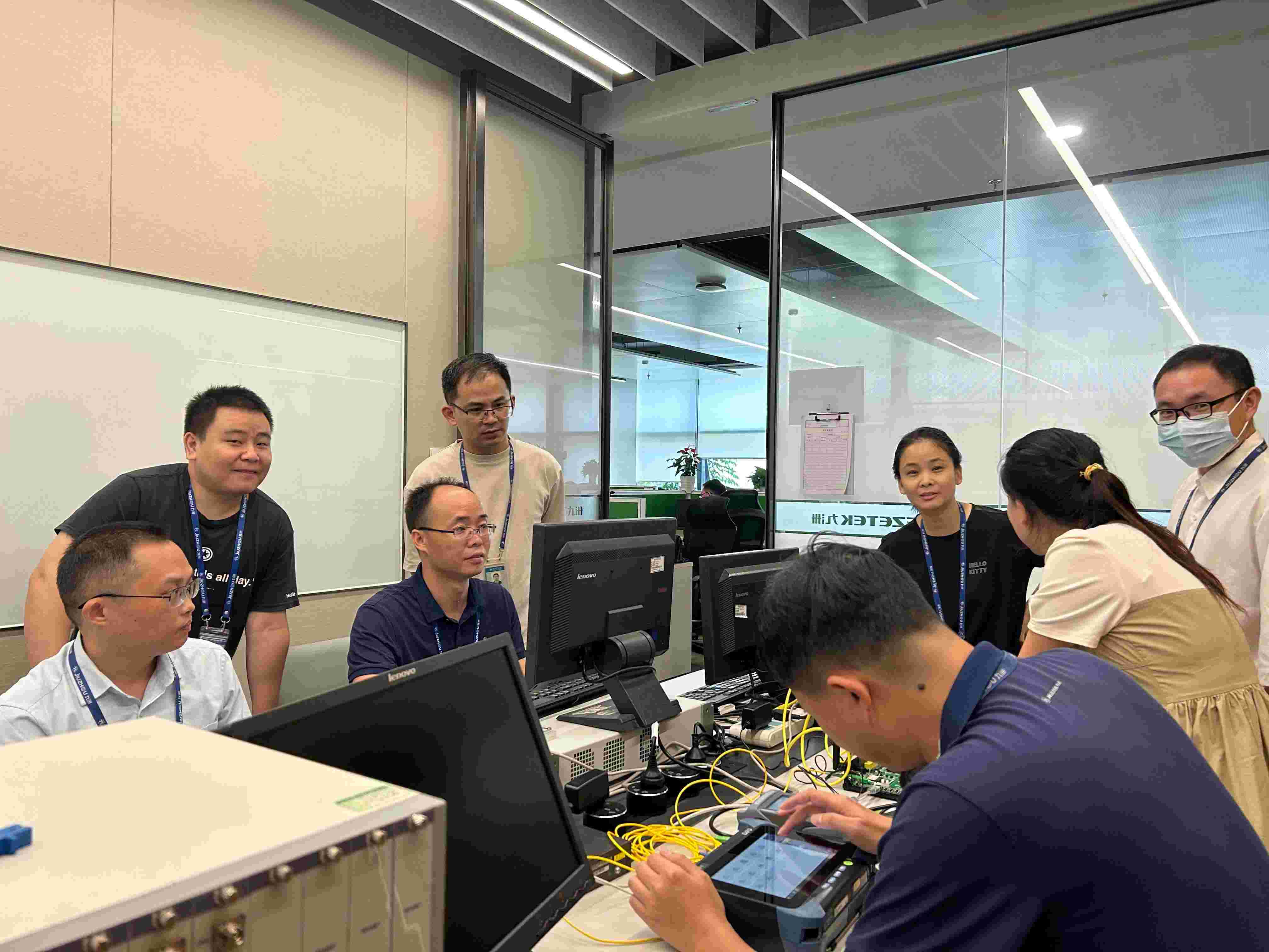 勠力同心拼項(xiàng)目 披星戴月保交付